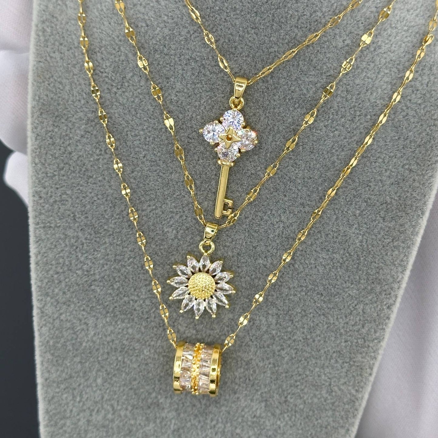 Sunflower Gold Link Chain Necklace